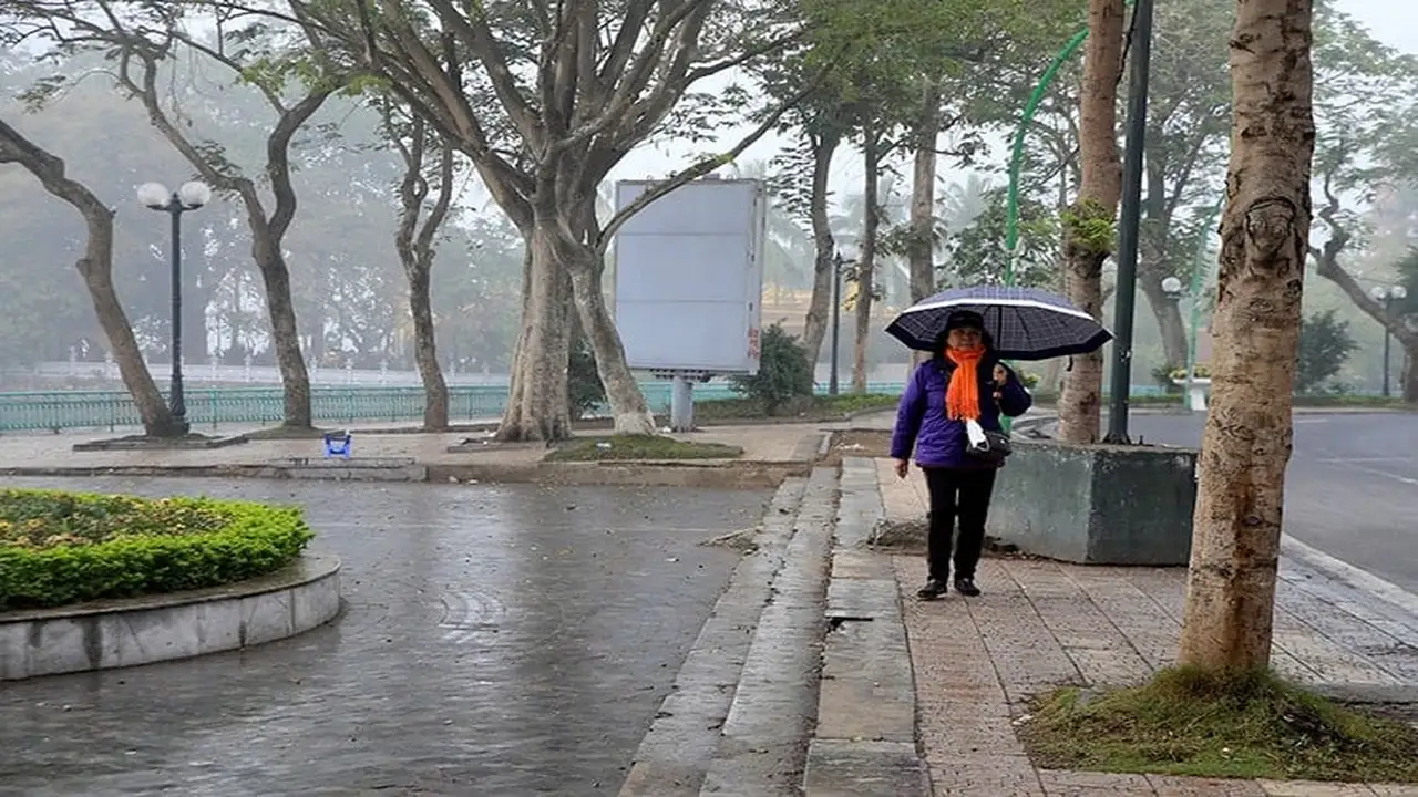 أمطار غزيرة وعواصف رعدية تضرب مناطق واسعة في أنحاء البلاد اليوم